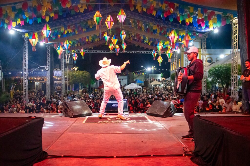 Com o patrocínio do Banco do Nordeste e do Governo Federal, o evento reuniu apresentações culturais, shows regionais e ações de preservação do patrimônio cultural.